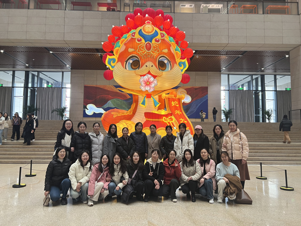 感悟工匠精神，綻放巾幗芳華——農(nóng)墾中心開展慶“三八”主題活動